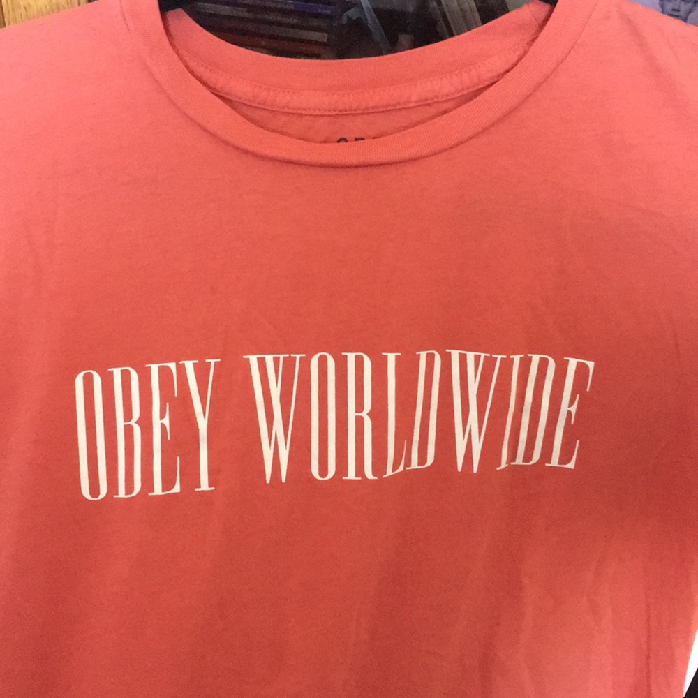 Obey worldwide t-shirt  (100% cotton)
